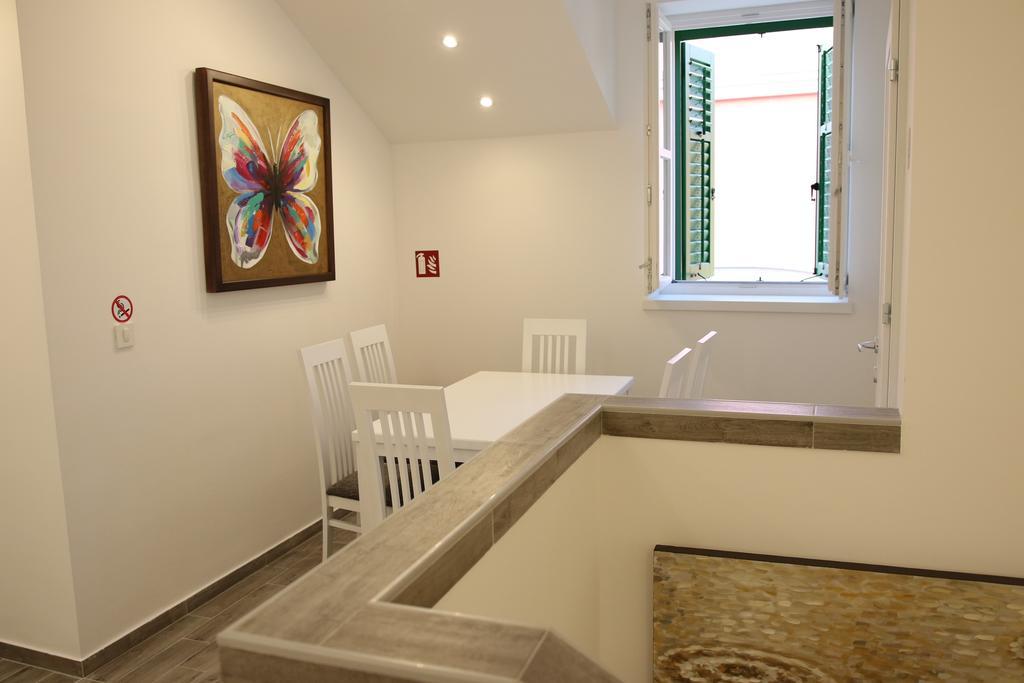 Centar Vodice Apartmani Cameră foto