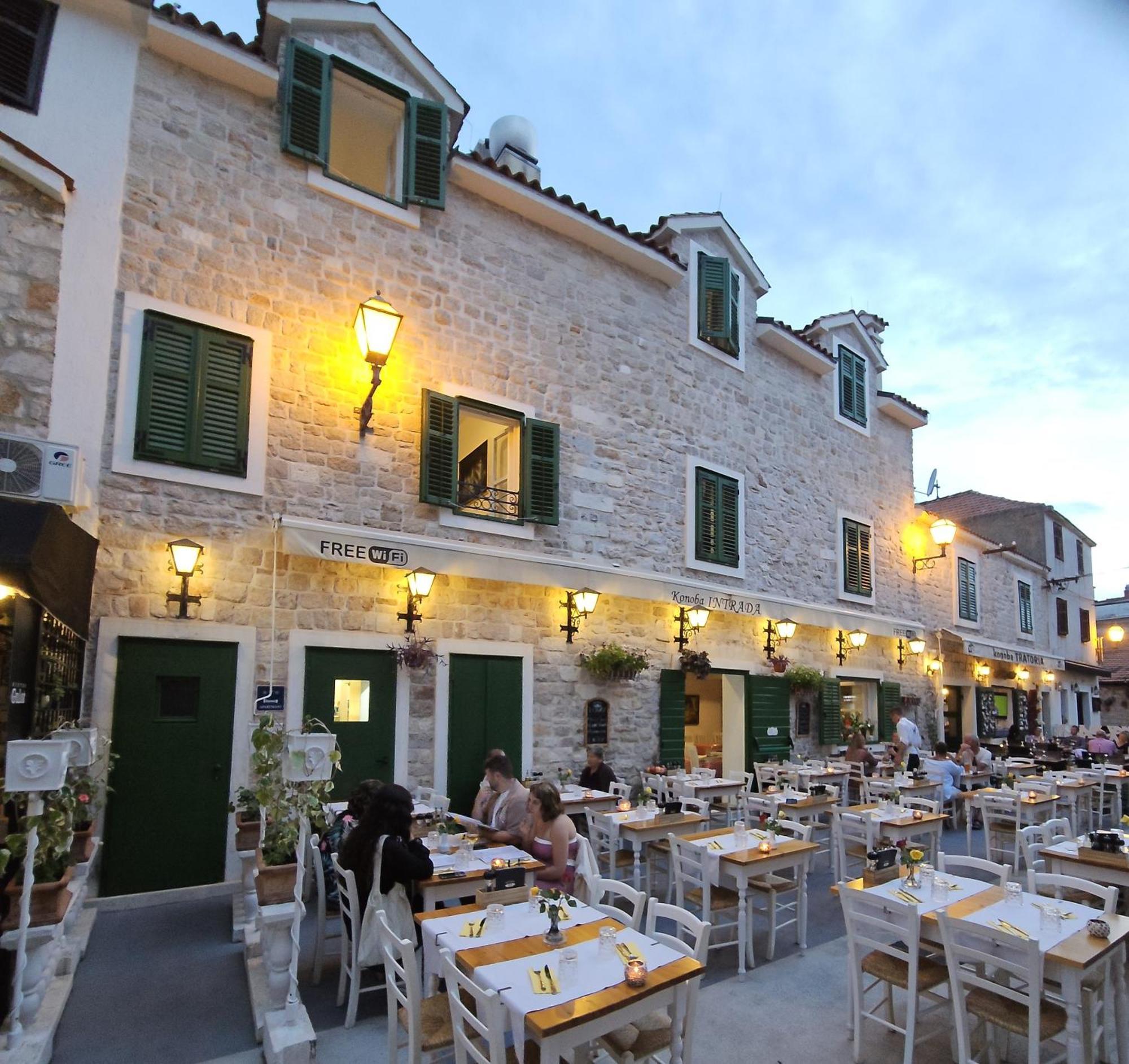 Centar Vodice Apartmani Exterior foto